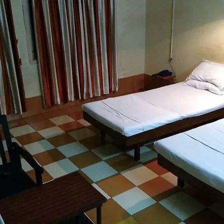 Hotel Srinivas Mangalore